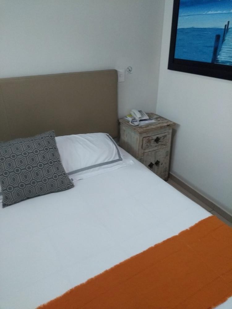 Suites Chapultepec Гвадалахара Экстерьер фото